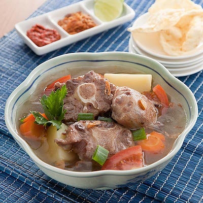 Sop buntut (oxtail soup) | IndoChili